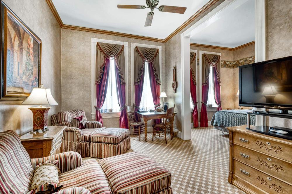 King Junior Suite interior
